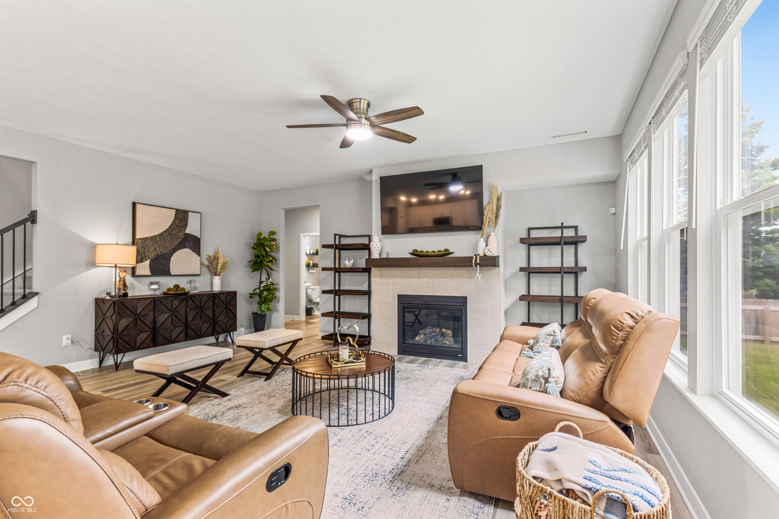 9492 Edgerton Road Pendleton, IN 46064 - Photo 4 of 41