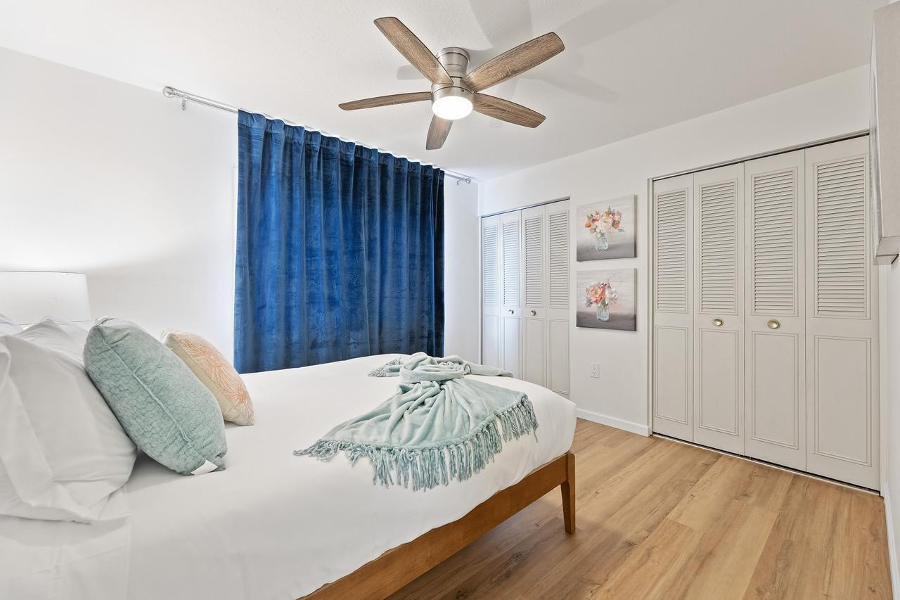 8307 East Arlington Road Scottsdale, AZ 85250 - Photo 19 of 25 a bedroom with a bed and a window