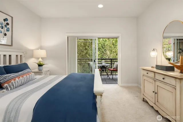 $585,000 | 1000 Cabin Creek Lane Southwest, Unit B204, Issaquah, WA 98027