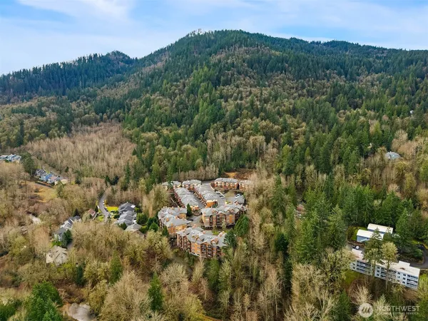 $549,950 | 1000 Cabin Creek Lane Southwest, Unit B204, Issaquah, WA 98027