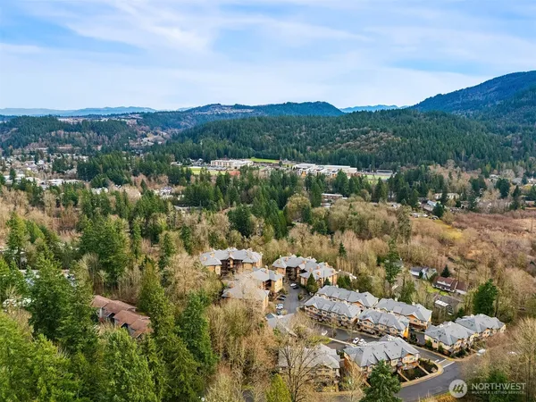 $549,950 | 1000 Cabin Creek Lane Southwest, Unit B204, Issaquah, WA 98027
