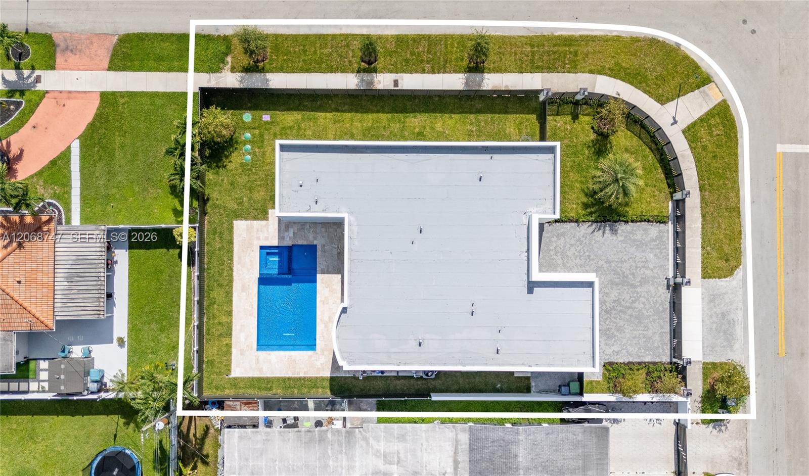 9951 Southwest 41st Terrace Miami, FL 33165 - Photo 31 of 33 Gallery Image 31