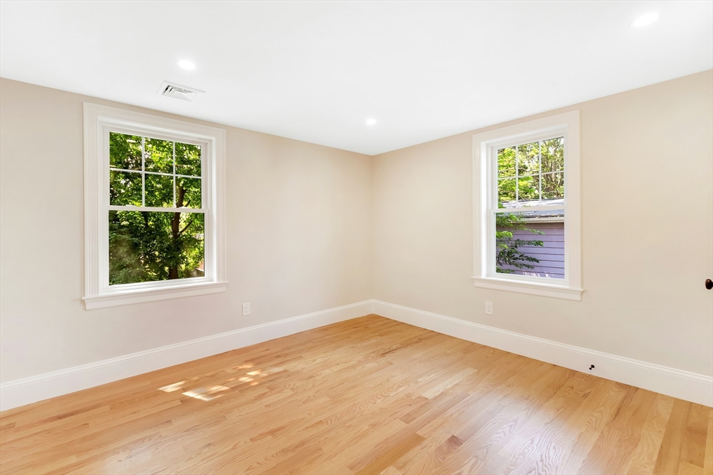 135 Linden Road Melrose, MA 02176 - Photo 18 of 27 Gallery Image 18
