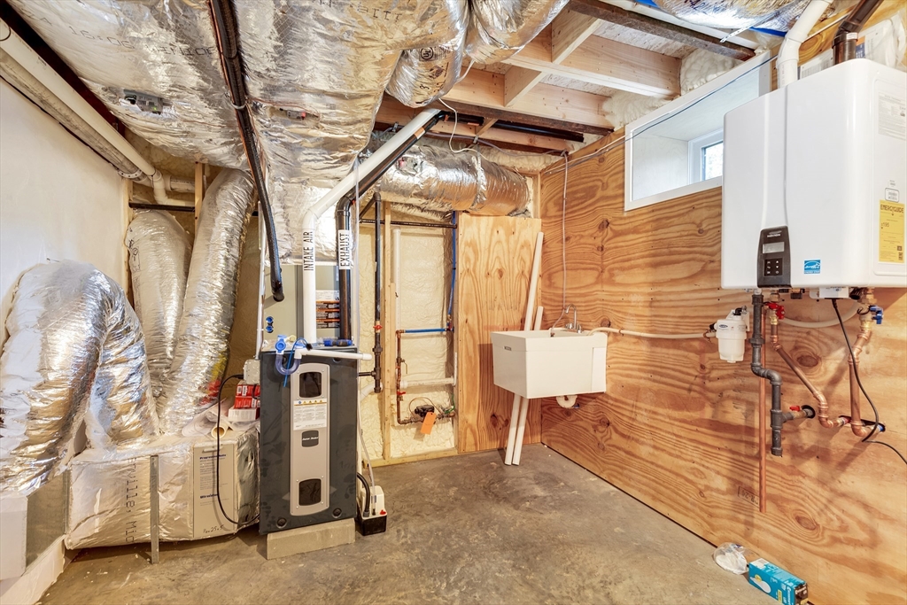 135 Linden Road Melrose, MA 02176 - Photo 23 of 27 Gallery Image 23