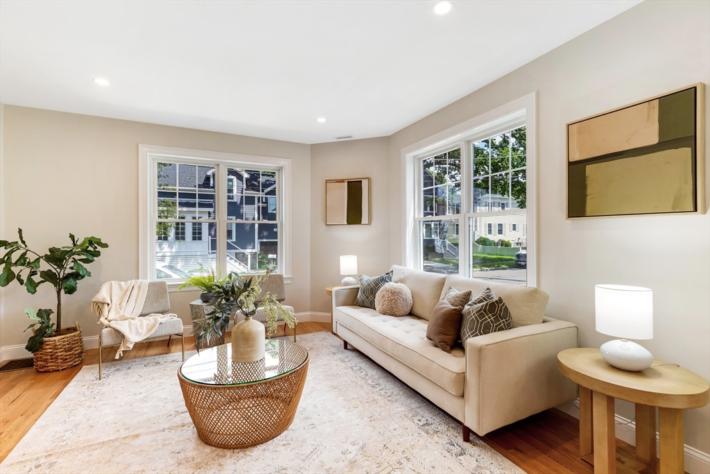 135 Linden Road Melrose, MA 02176 - Photo 4 of 27 Gallery Image 4