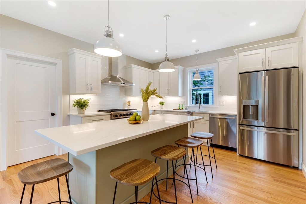 135 Linden Road Melrose, MA 02176 - Photo 7 of 27 Gallery Image 7