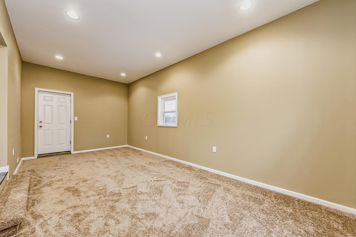 3253 Sundale Road Columbus, OH 43232 - Photo 12 of 26 Gallery Image 12