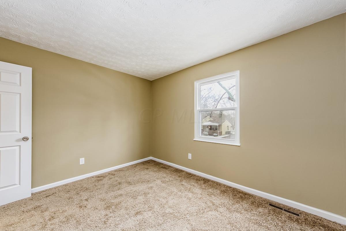 3253 Sundale Road Columbus, OH 43232 - Photo 16 of 26 Gallery Image 16