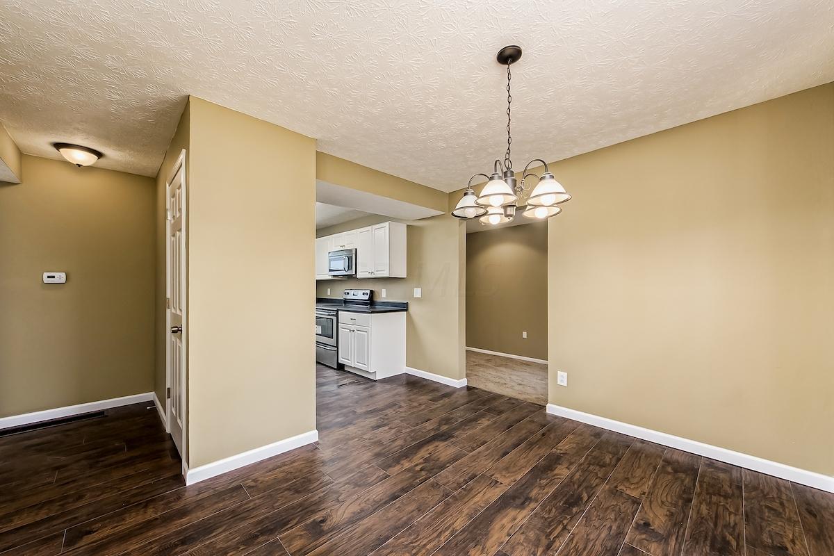 3253 Sundale Road Columbus, OH 43232 - Photo 6 of 26 Gallery Image 6