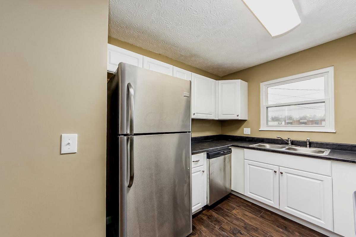 3253 Sundale Road Columbus, OH 43232 - Photo 9 of 26 Gallery Image 9