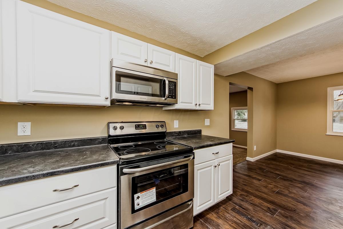 3253 Sundale Road Columbus, OH 43232 - Photo 10 of 26 Gallery Image 10