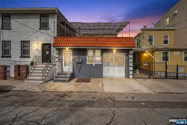 $749,999 | 99 Bruen Street, Newark, NJ 07105