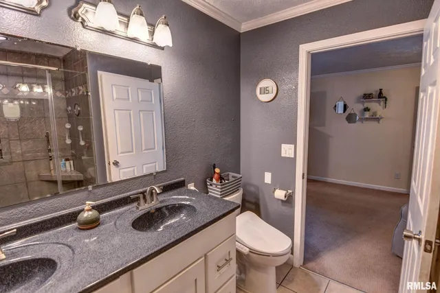 $245,000 | 3830 Lake Drive, Taylorville, IL 62568