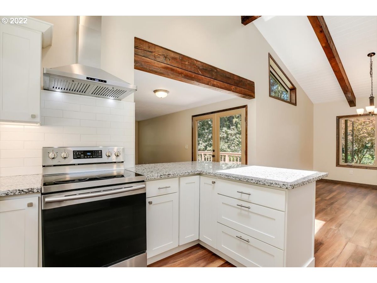 16341 South Moore Road Oregon City, OR 97045 - Photo 15 of 32