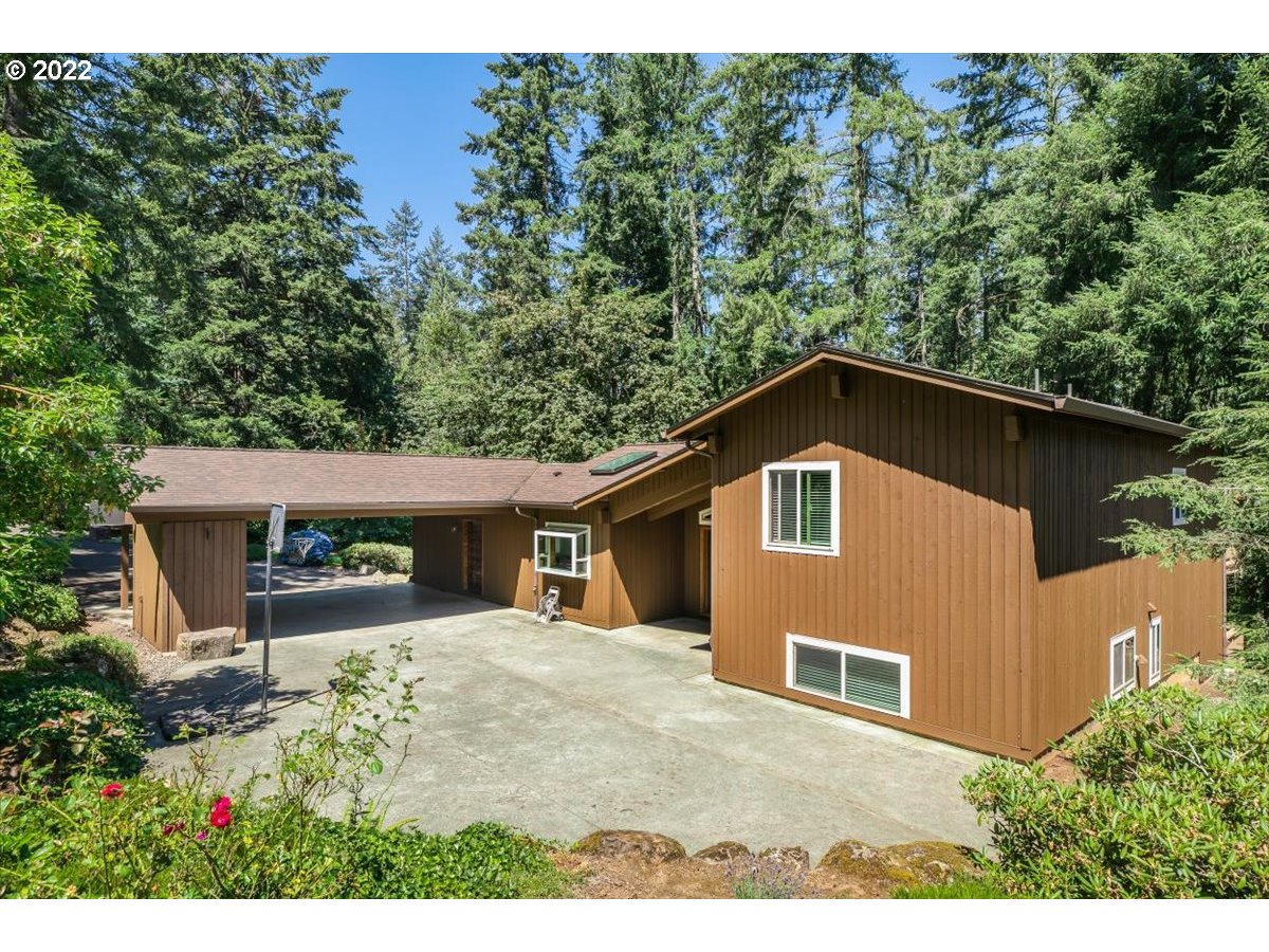 16341 South Moore Road Oregon City, OR 97045 - Photo 2 of 32
