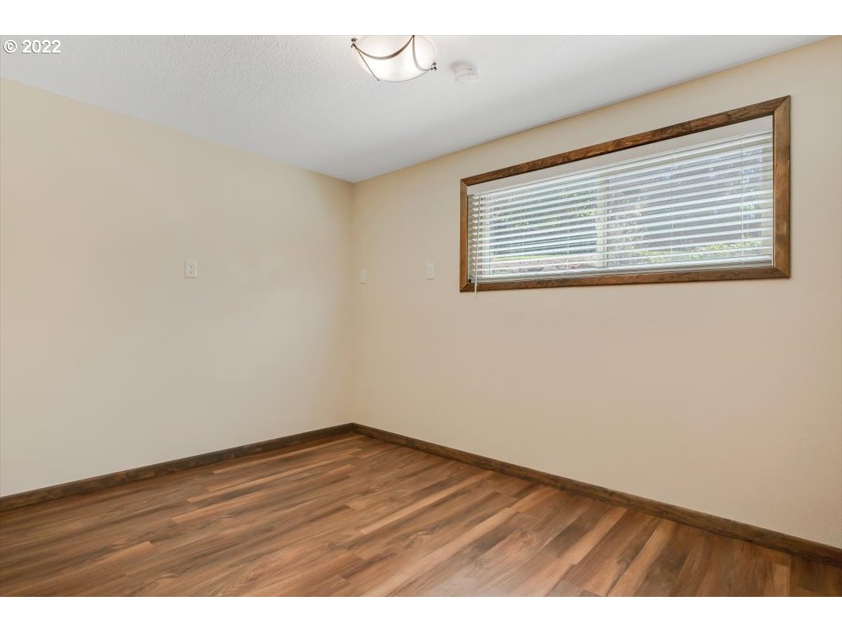 16341 South Moore Road Oregon City, OR 97045 - Photo 24 of 32