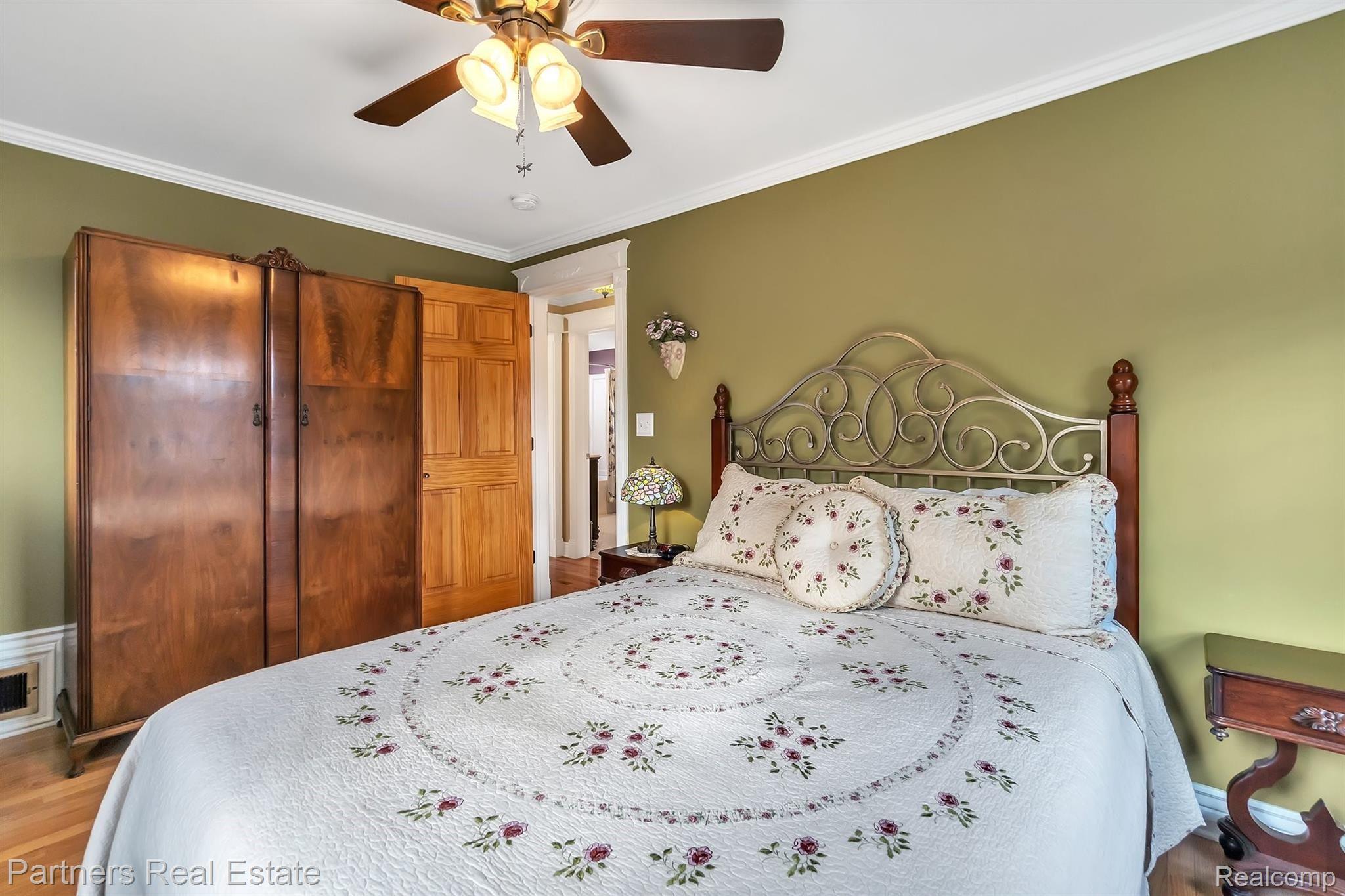 516 Maple Street Howell, MI 48843 - Photo 25 of 42 24-516 Maple St-windowstill-realest.jpg