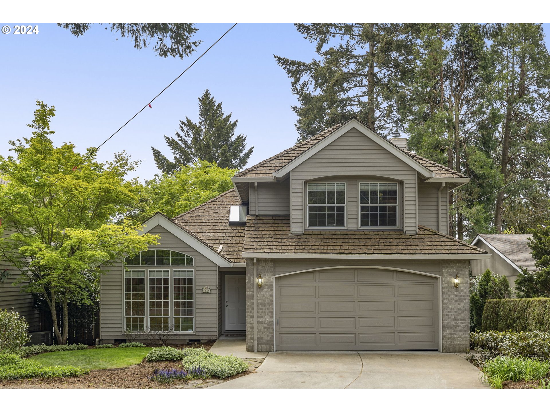1826 Southwest Pendleton Street Portland, OR 97239 - Photo 1 of 31 Gallery Image 1