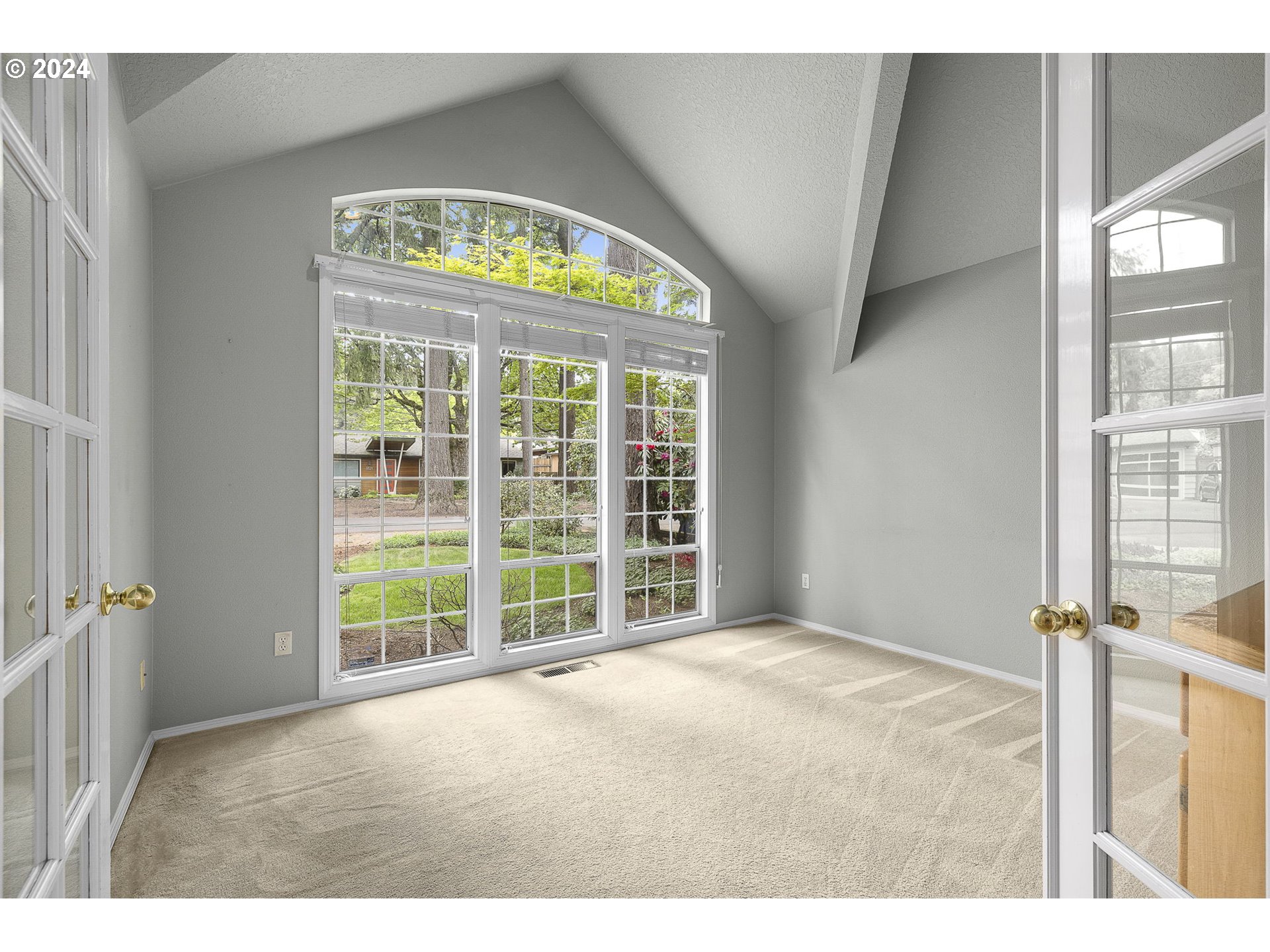 1826 Southwest Pendleton Street Portland, OR 97239 - Photo 16 of 31 Gallery Image 16