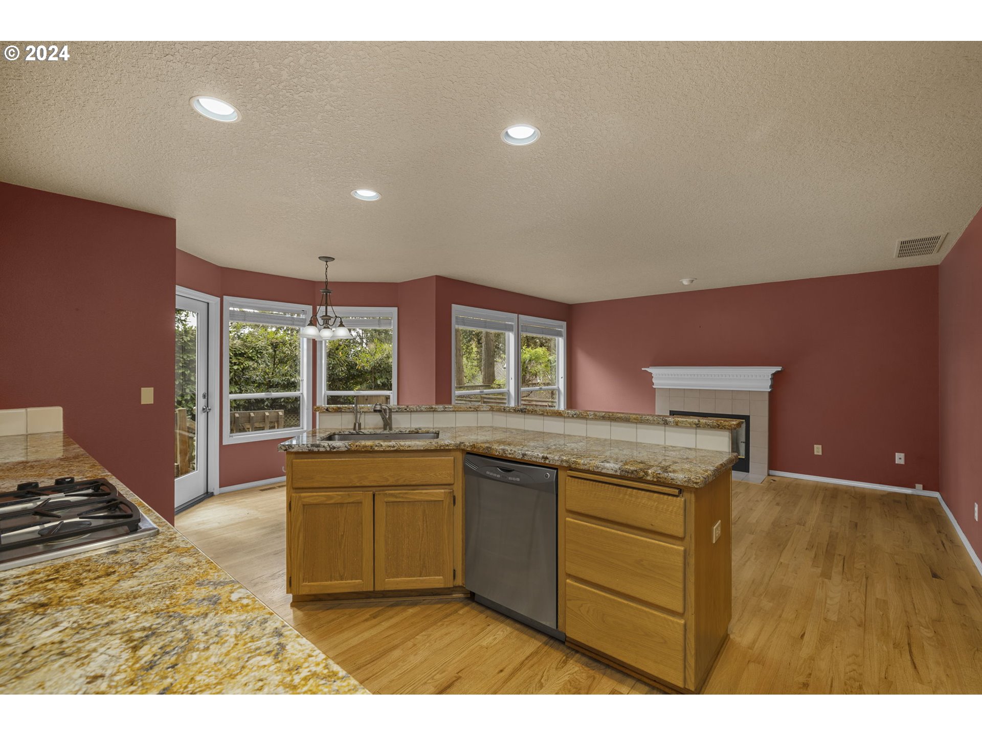 1826 Southwest Pendleton Street Portland, OR 97239 - Photo 8 of 31 Gallery Image 8