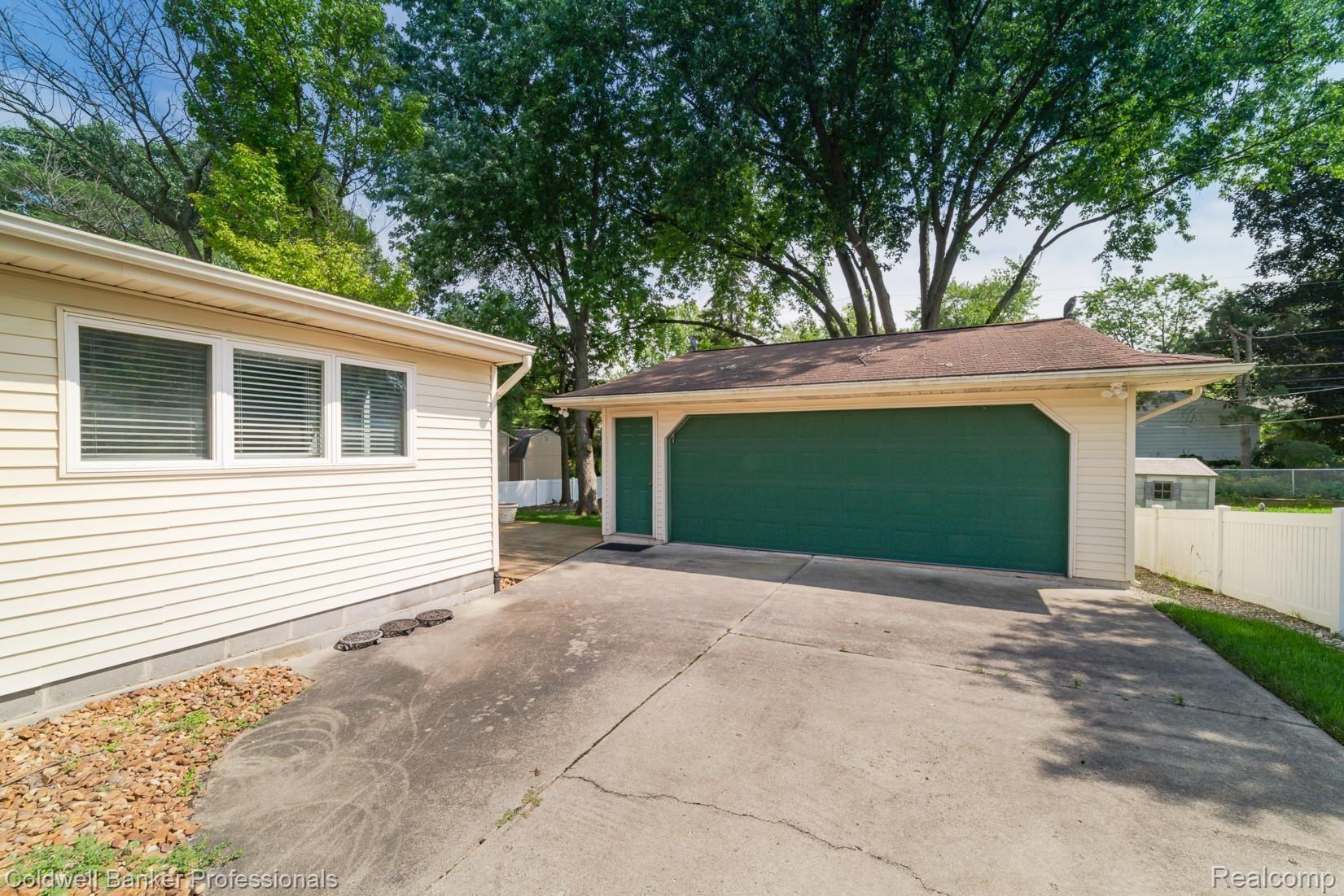 624 Hill Street Rochester, MI 48307 - Photo 29 of 49 624 Hill St-29.jpg