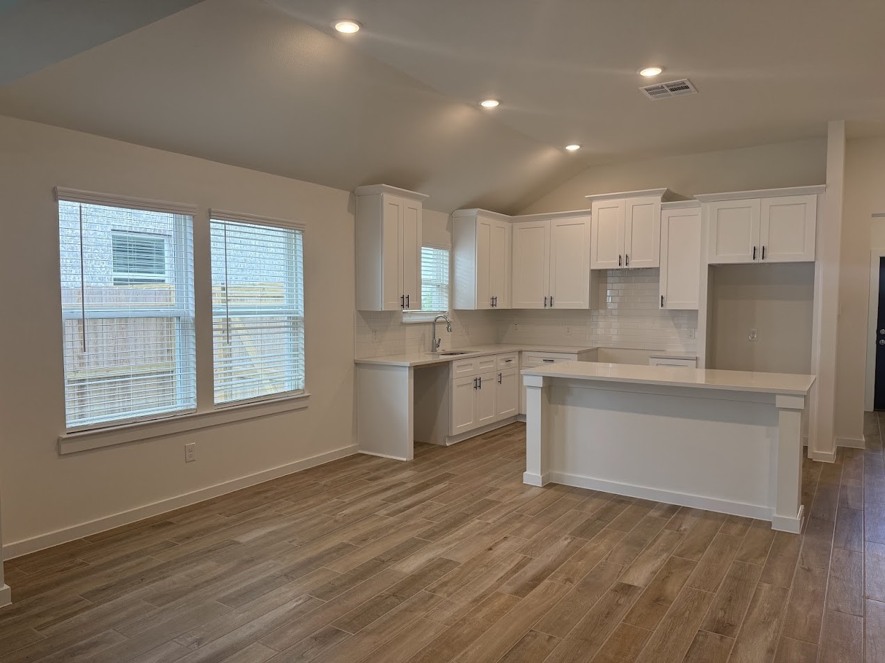 3134 Emerald Hls Drive Angleton, TX 77515 - Photo 2 of 7