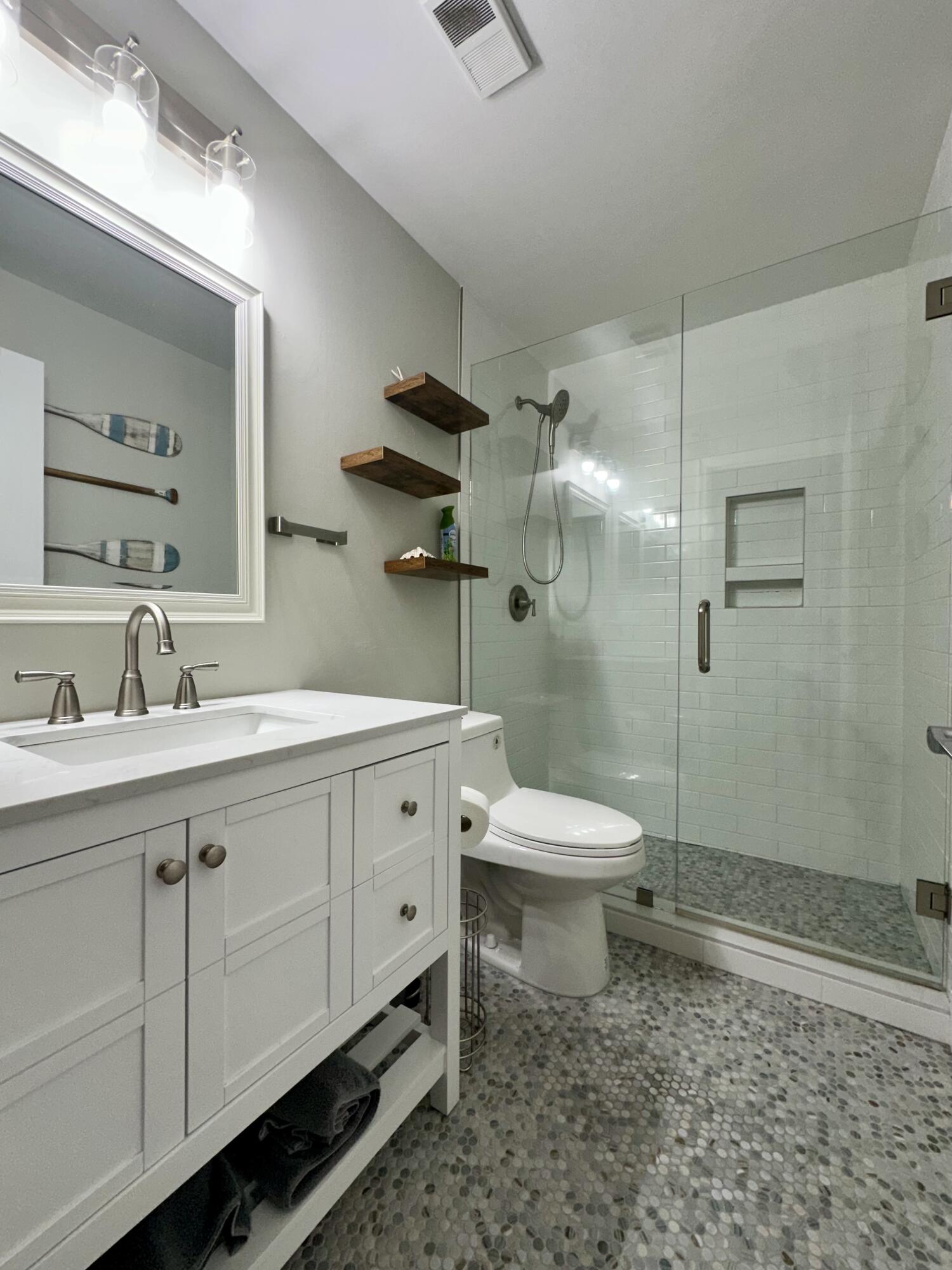 1050 Crystal Way, Unit H Delray Beach, FL 33444 - Photo 28 of 41 BahiaUpdatedBath1