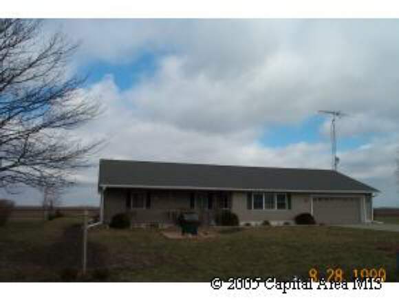 2084 New Lake Road Jacksonville, IL 62650 - Photo 1 of 2