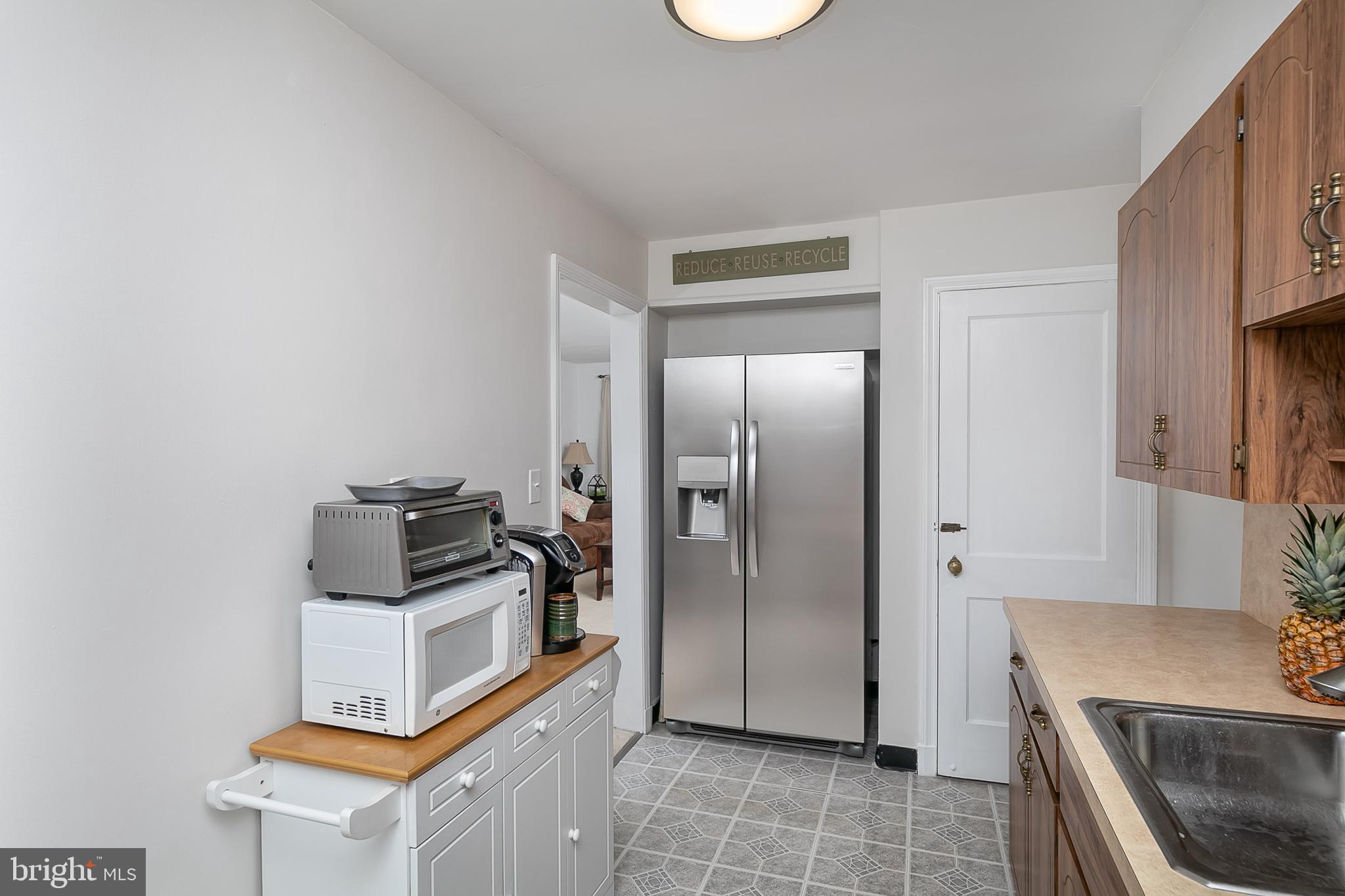 2111 Searles Road Baltimore, MD 21222 - Photo 17 of 32 Kitchen