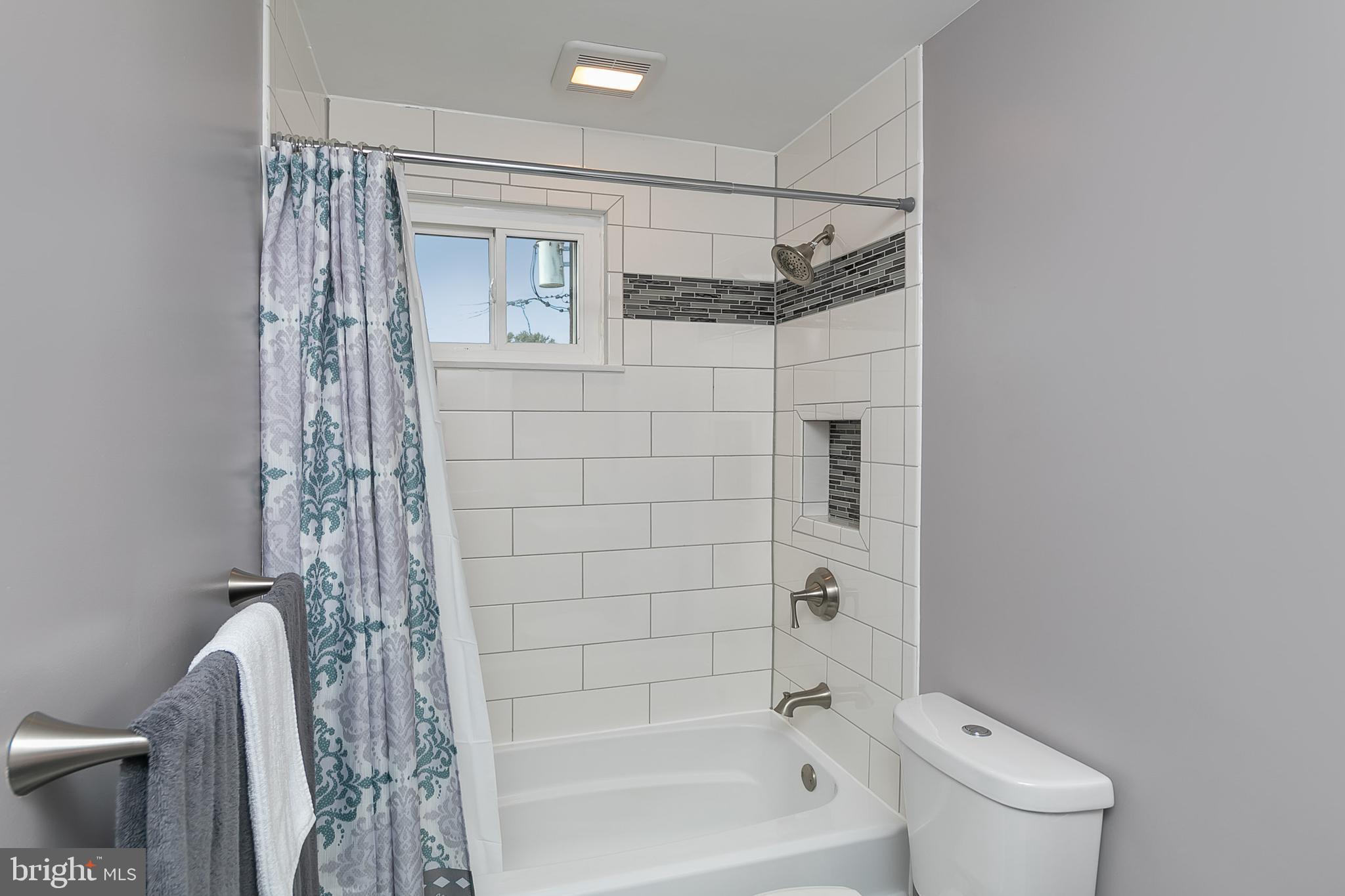 2111 Searles Road Baltimore, MD 21222 - Photo 23 of 32 Full Bathroom