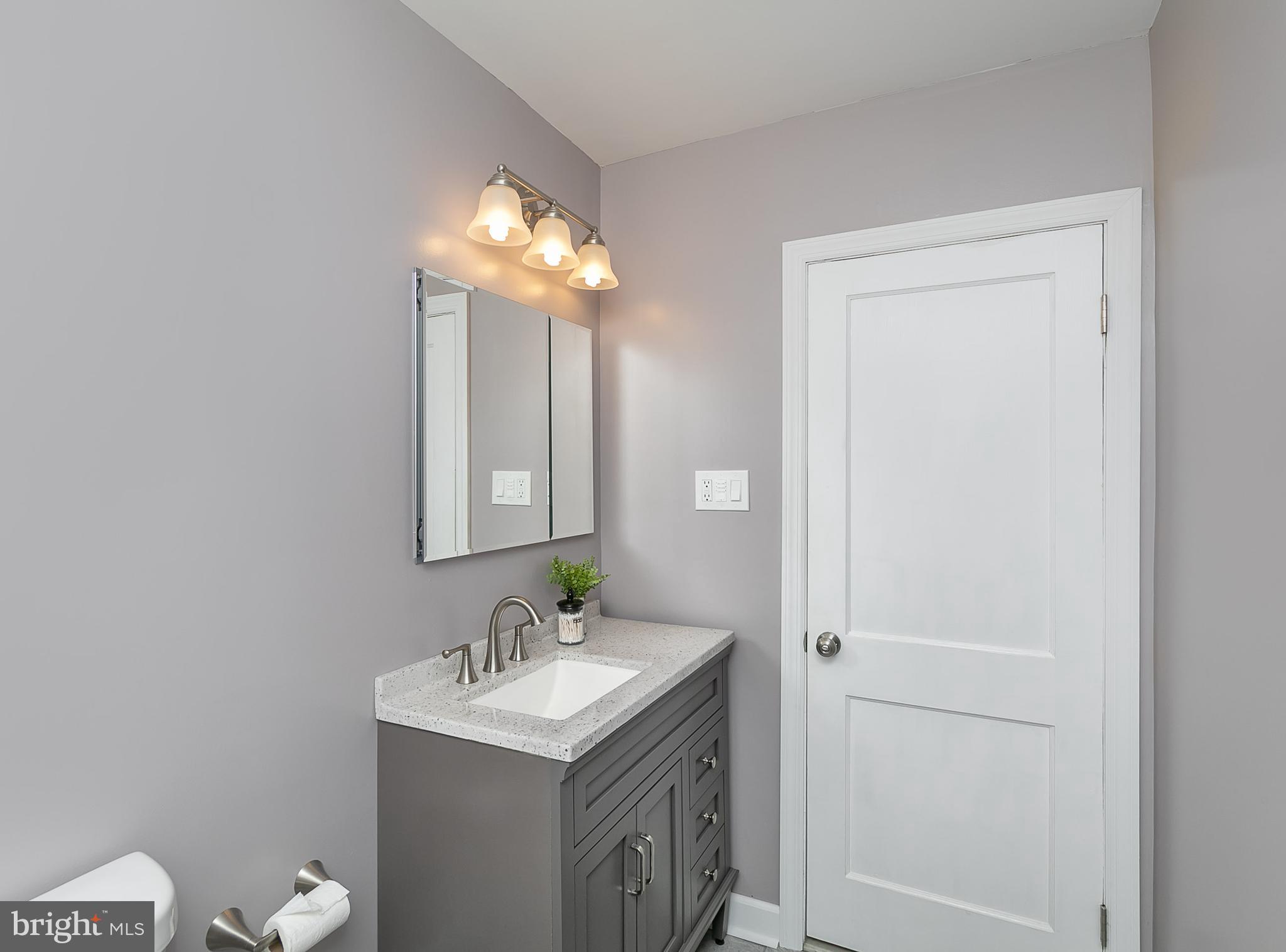 2111 Searles Road Baltimore, MD 21222 - Photo 24 of 32 Full Bathroom