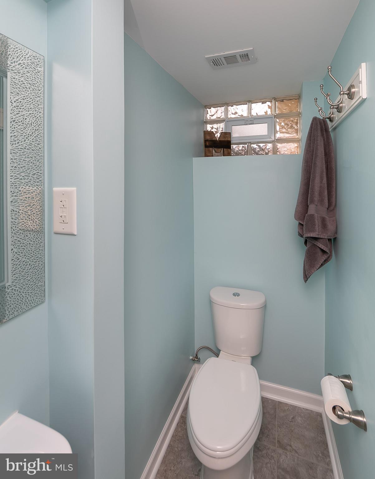 2111 Searles Road Baltimore, MD 21222 - Photo 32 of 32 Full Bathroom 2