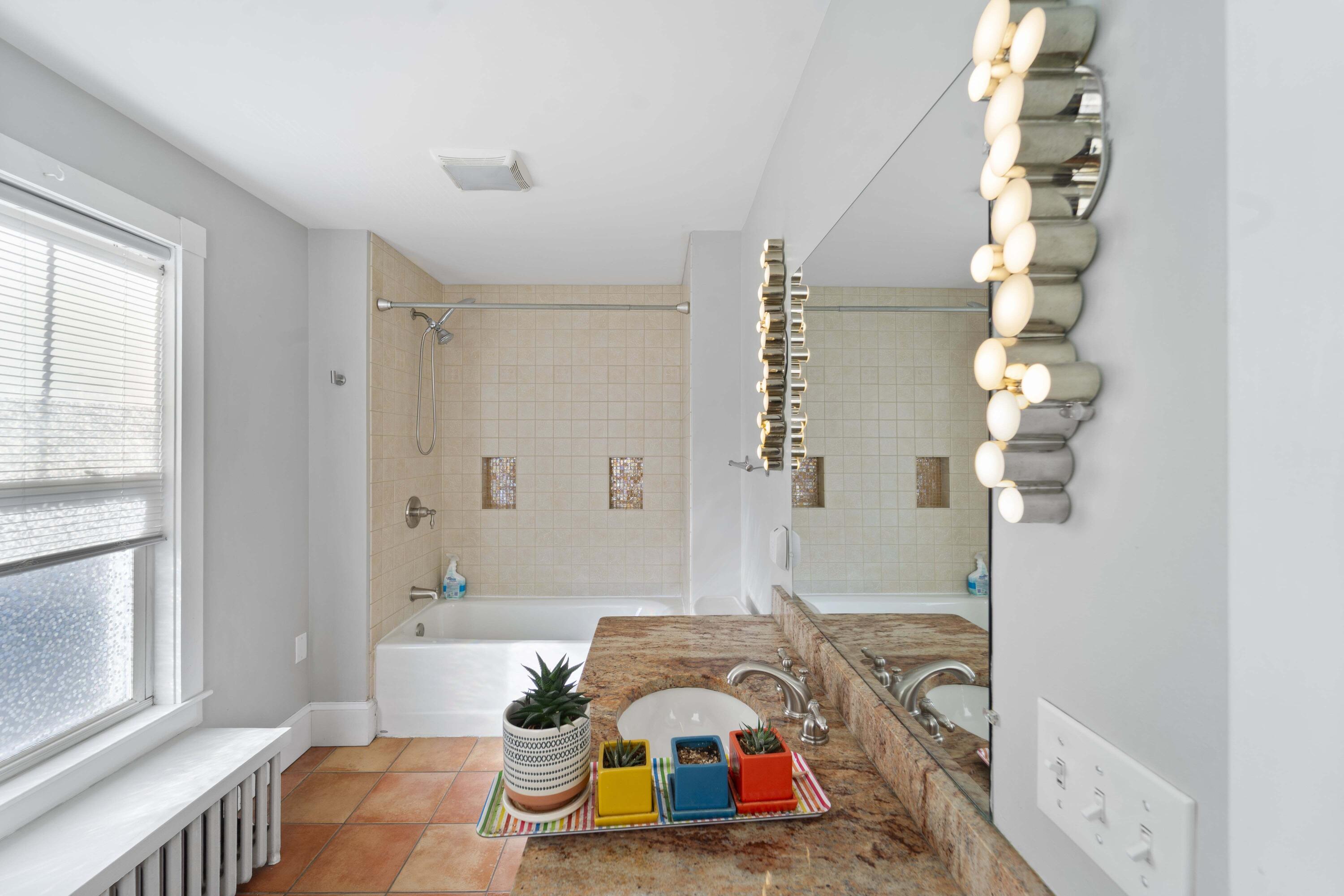 236 West Broadway Bangor, ME 04401 - Photo 32 of 49 DSC01296-min