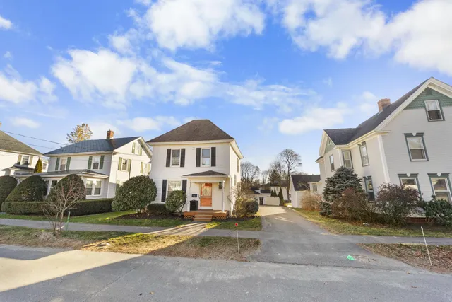 $329,000 | 236 West Broadway, Bangor, ME 04401