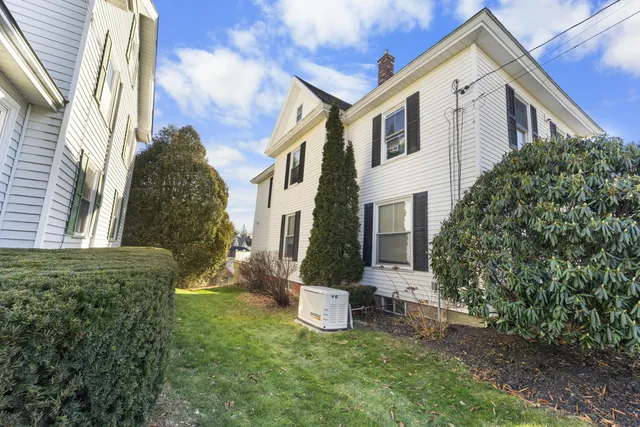 $329,000 | 236 West Broadway, Bangor, ME 04401