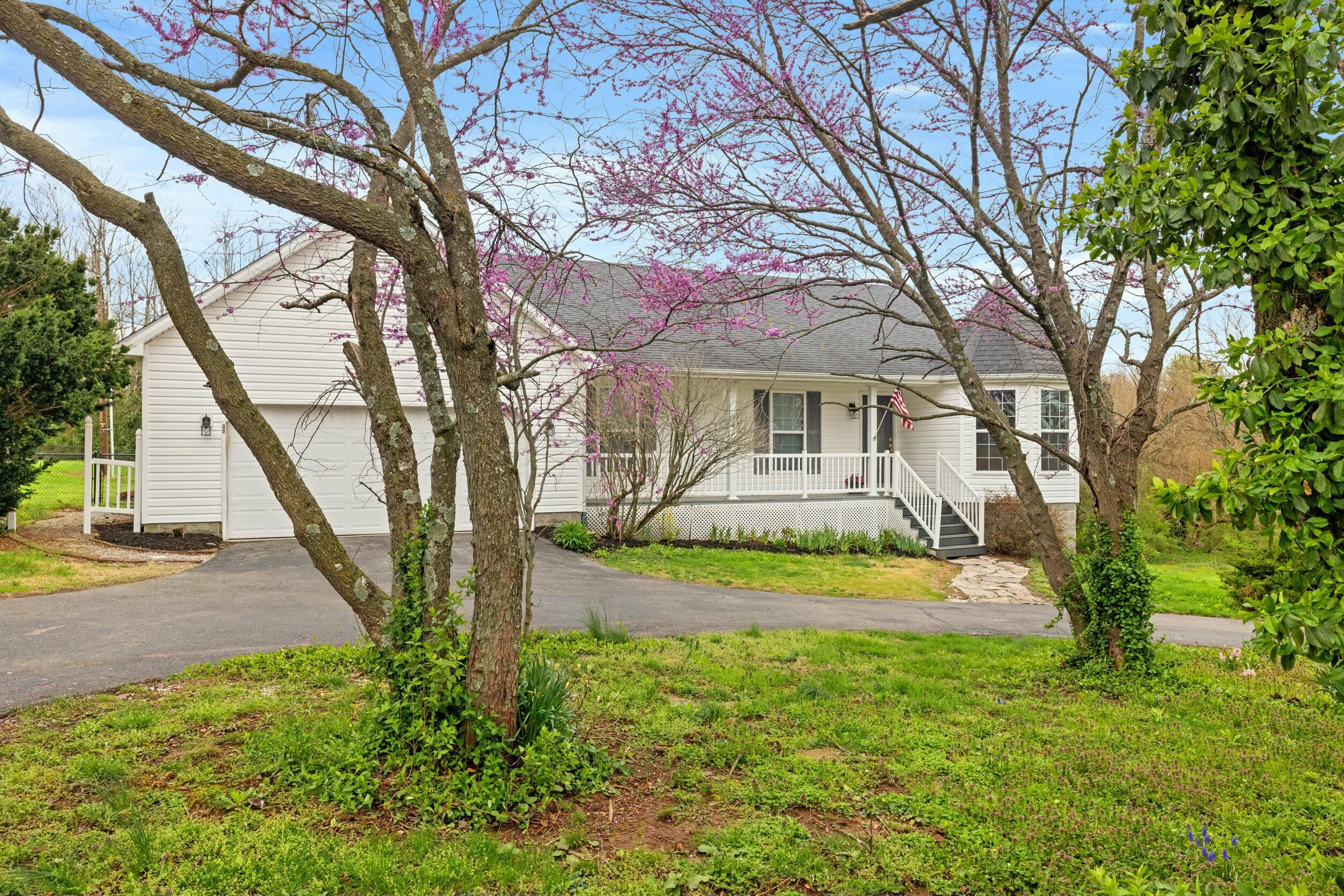 685 Waterworks Road Danville, KY 40422 - Photo 1 of 37 tempImagequ2uE1