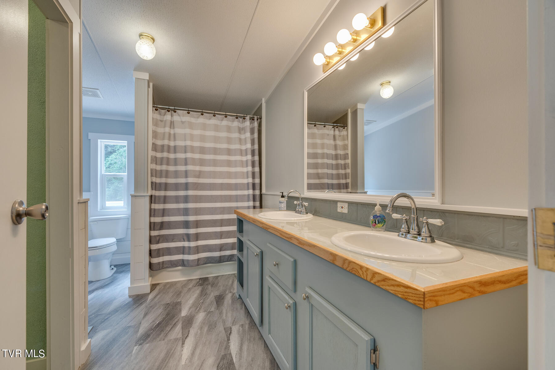 100 Log Cabin Road Greeneville, TN 37743 - Photo 16 of 41 016