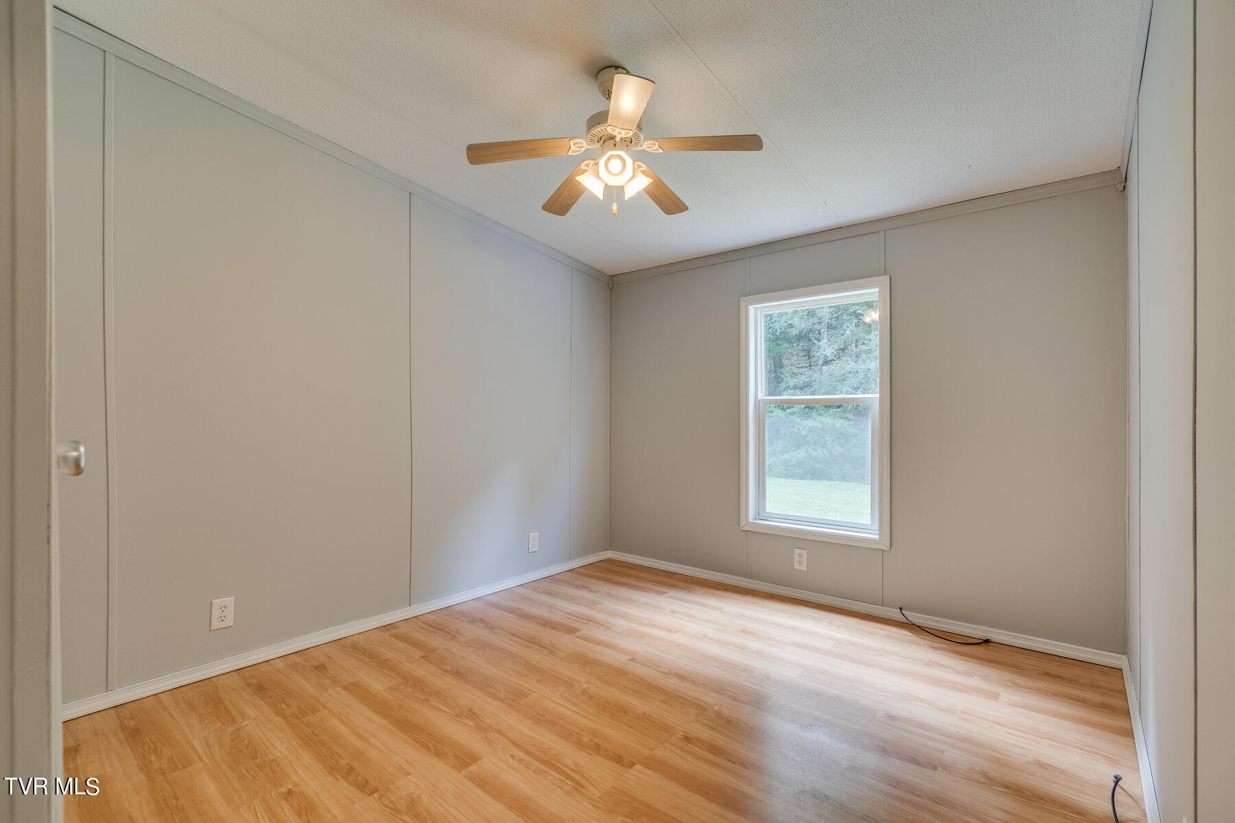 100 Log Cabin Road Greeneville, TN 37743 - Photo 17 of 41 017