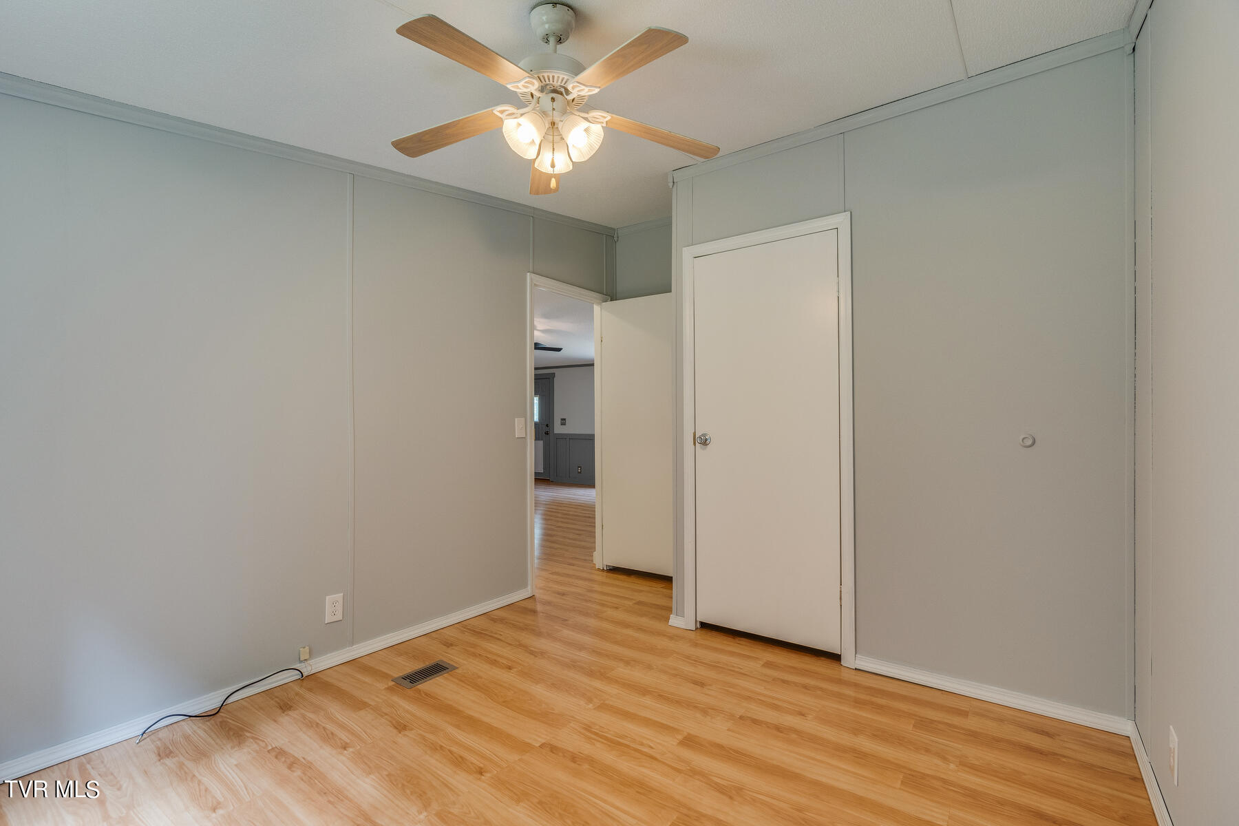 100 Log Cabin Road Greeneville, TN 37743 - Photo 18 of 41 018