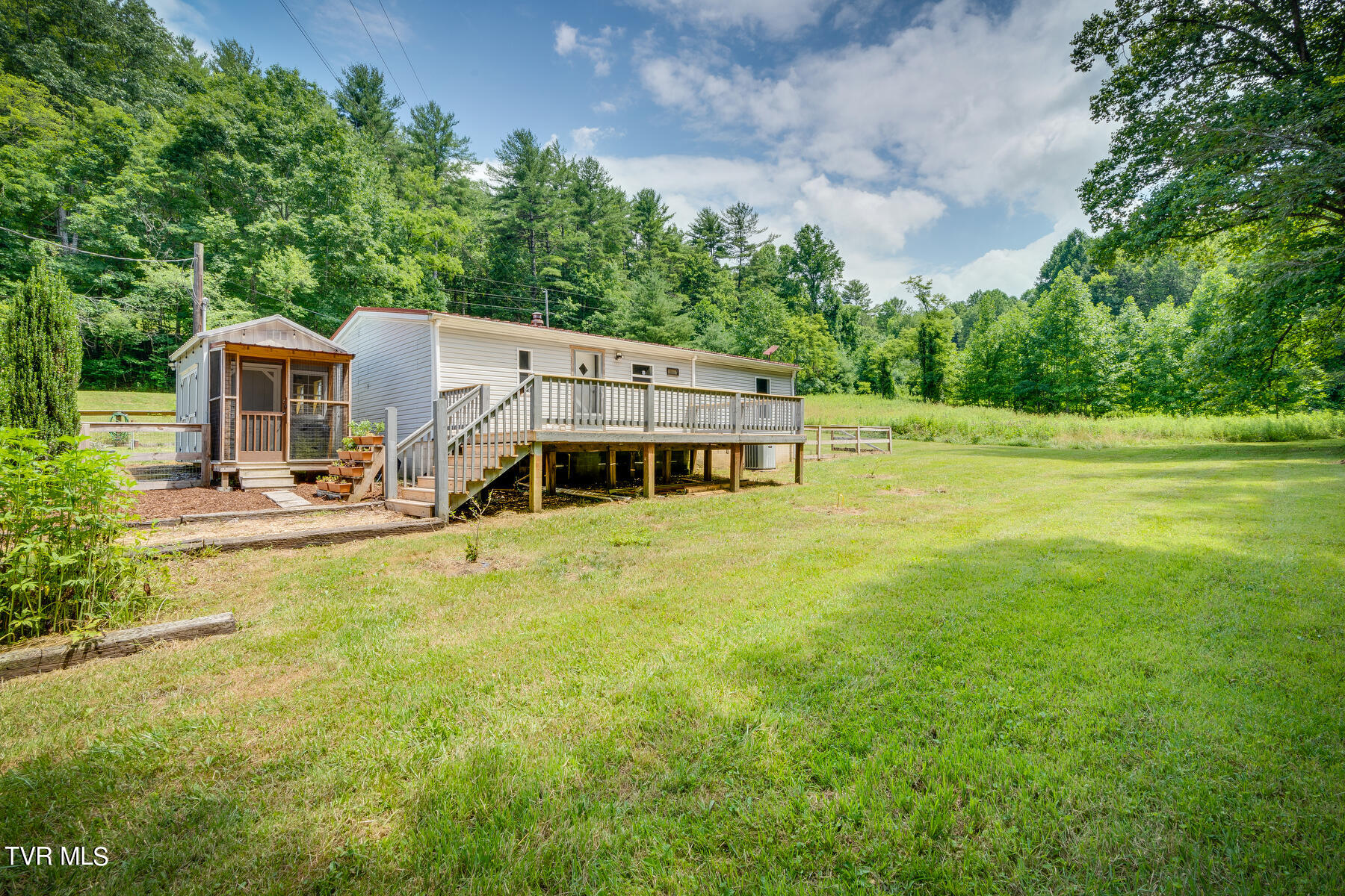 100 Log Cabin Road Greeneville, TN 37743 - Photo 28 of 41 028