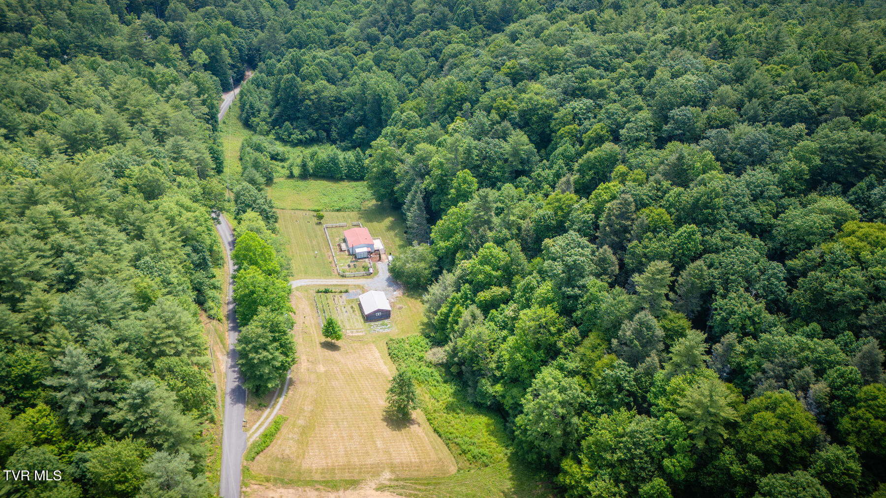 100 Log Cabin Road Greeneville, TN 37743 - Photo 38 of 41 103