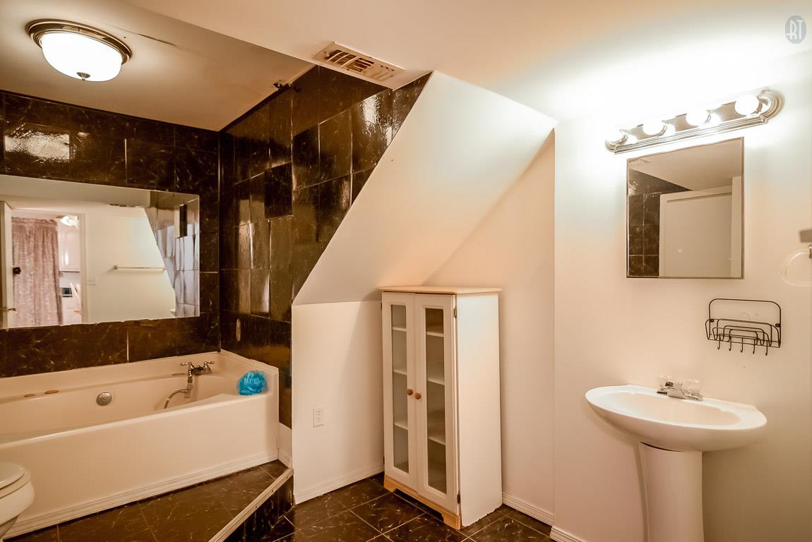 7973 Ridgewood Road Goodlettsville, TN 37072 - Photo 26 of 30 Another view of the Full Bath in Basement Apartment.