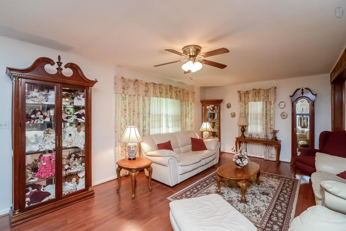 7973 Ridgewood Road Goodlettsville, TN 37072 - Photo 4 of 30 Great Room.