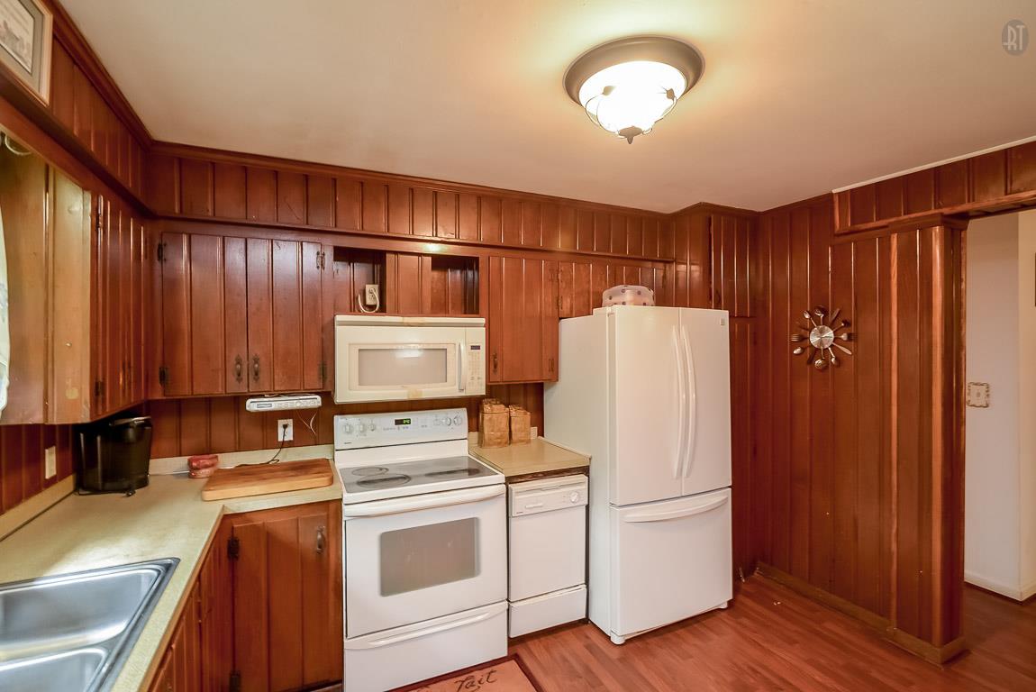 7973 Ridgewood Road Goodlettsville, TN 37072 - Photo 8 of 30 Another view of the Kitchen.