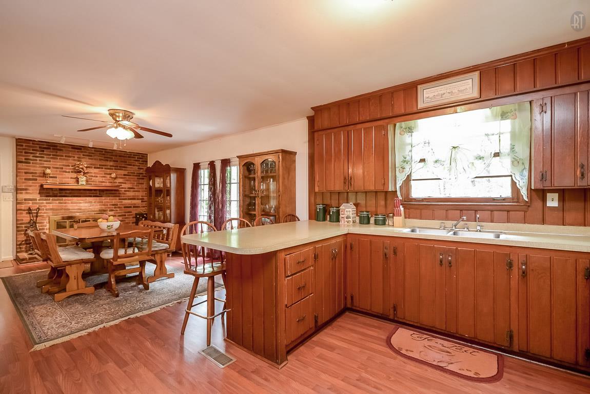 7973 Ridgewood Road Goodlettsville, TN 37072 - Photo 9 of 30 Kitchen and Dining Area.