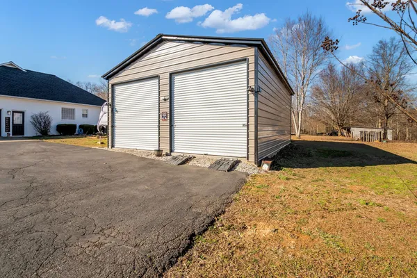 $559,900 | 4161 Shady Oak Lane, Iron City, TN 38463