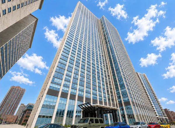 $2,800 | 655 West Irving Park Road, Unit 5003, Chicago, IL 60613