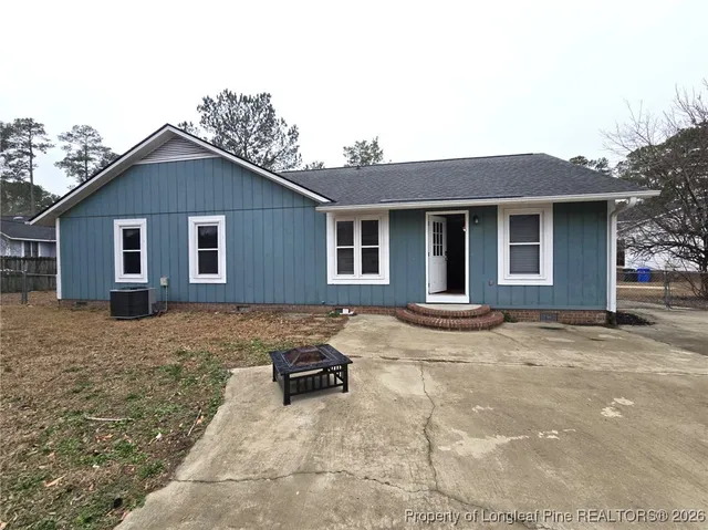 $1,695 | 5600 Woodlake Court, Fayetteville, NC 28311