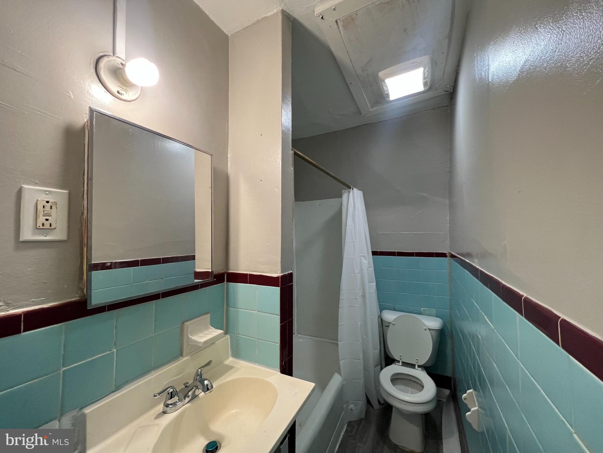 4637 Leiper Street, Unit 6 Philadelphia, PA 19124 - Photo 5 of 5