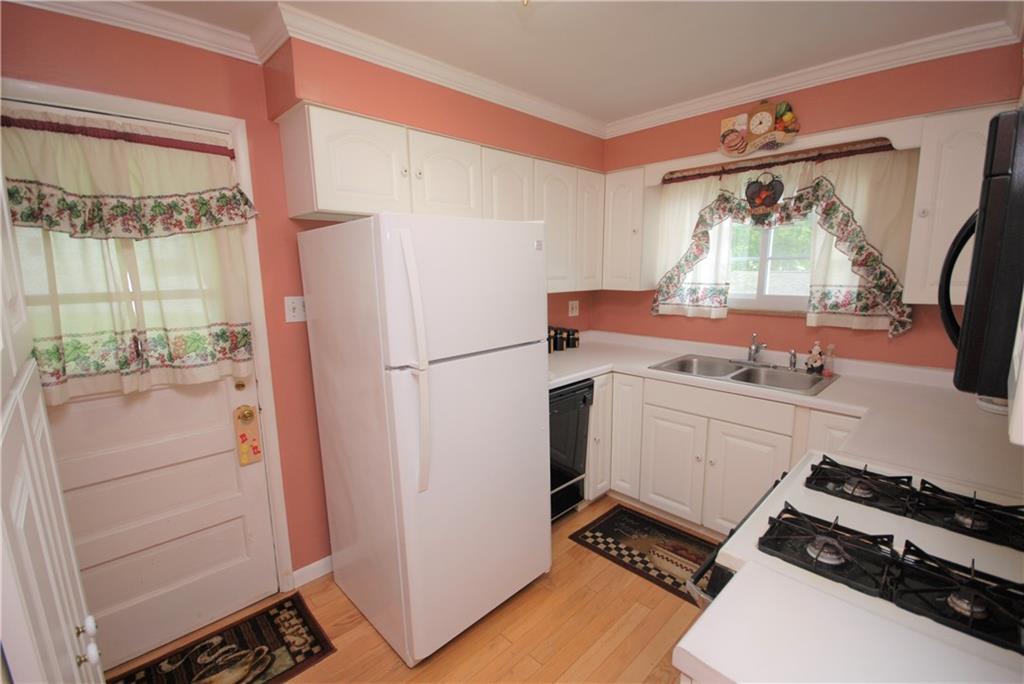 1066 Frye Road Penn Township, PA 15644 - Photo 7 of 18 Gallery Image 7